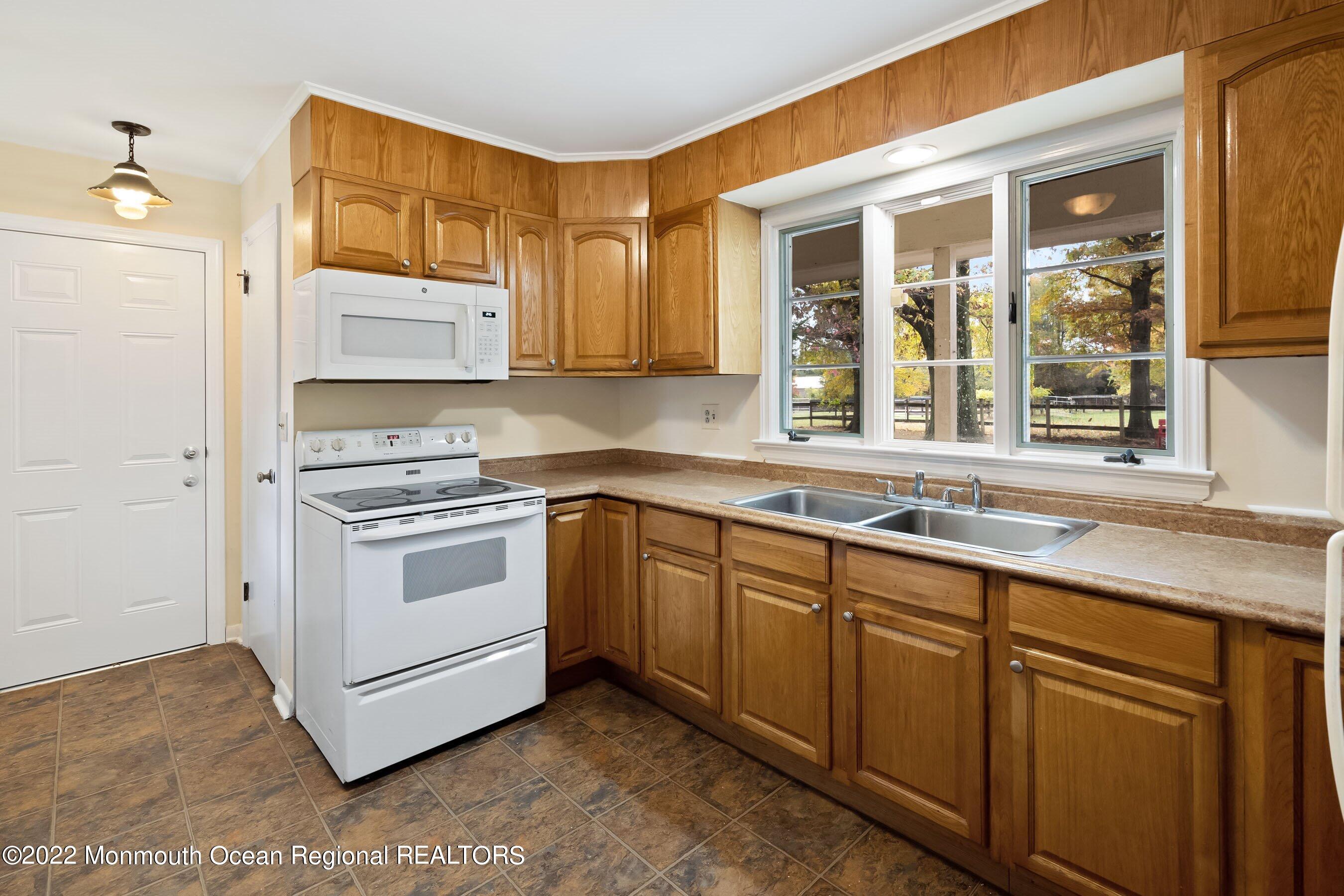 Undisclosed Address Colts Neck, NJ 07722 - Photo 12 of 19 12-Kitchen
