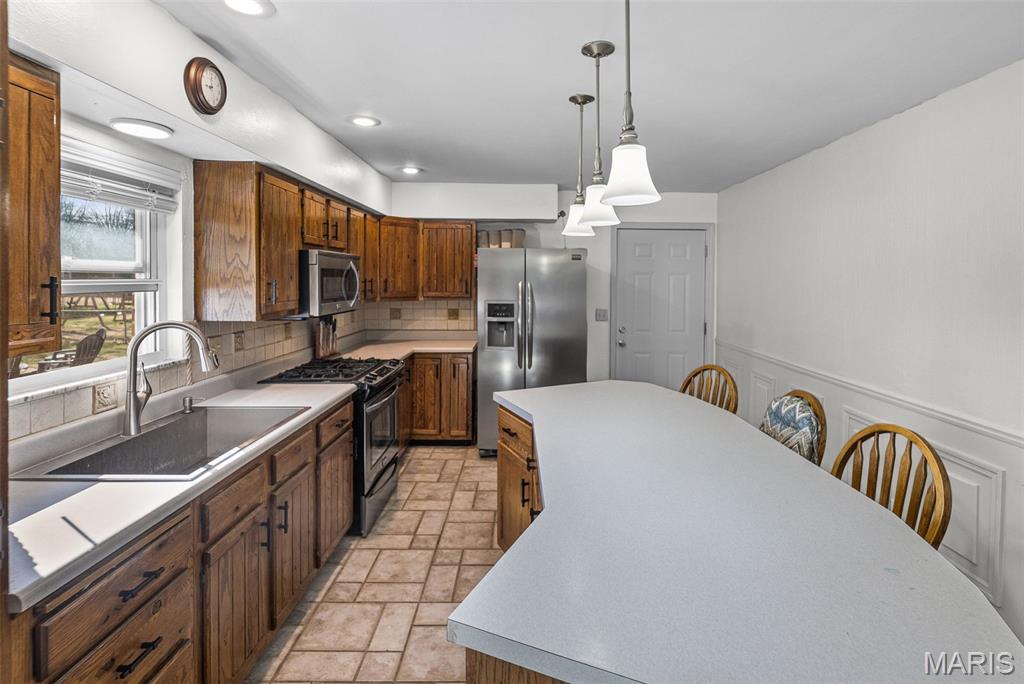 437 South Walnut Street Bethalto, IL 62010 - Photo 13 of 27