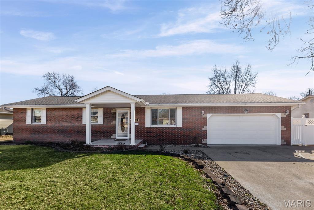 437 South Walnut Street Bethalto, IL 62010 - Photo 2 of 27