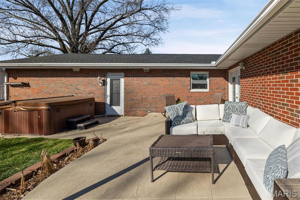 437 South Walnut Street Bethalto, IL 62010 - Photo 6 of 27