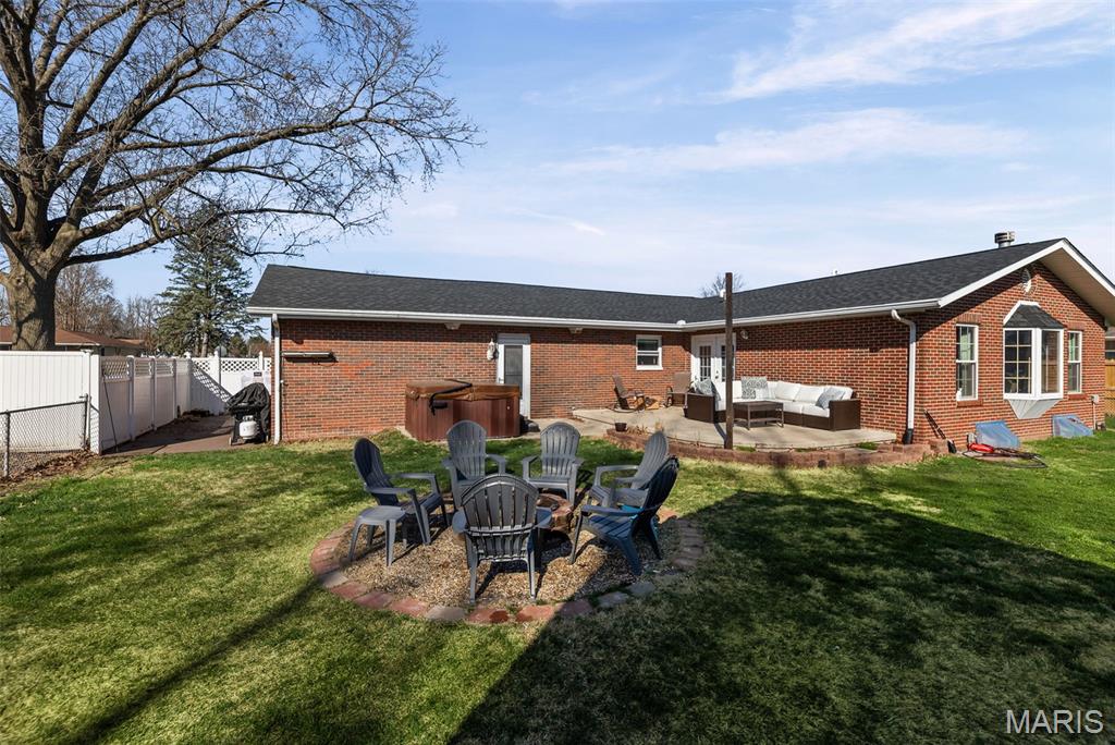 437 South Walnut Street Bethalto, IL 62010 - Photo 7 of 27