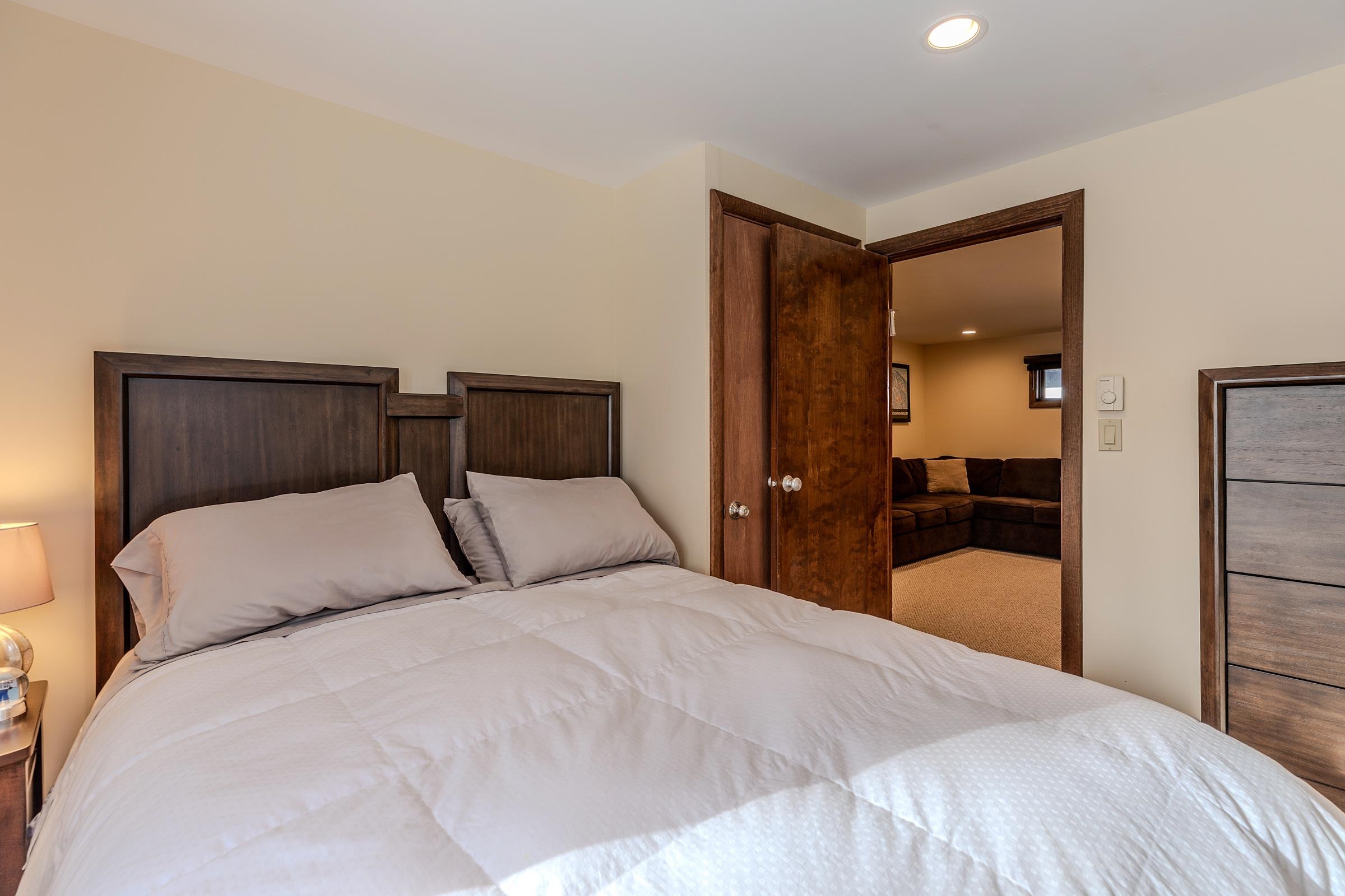 8 Silver Birch Road, Unit 8 Winhall, VT 05340 - Photo 23 of 32