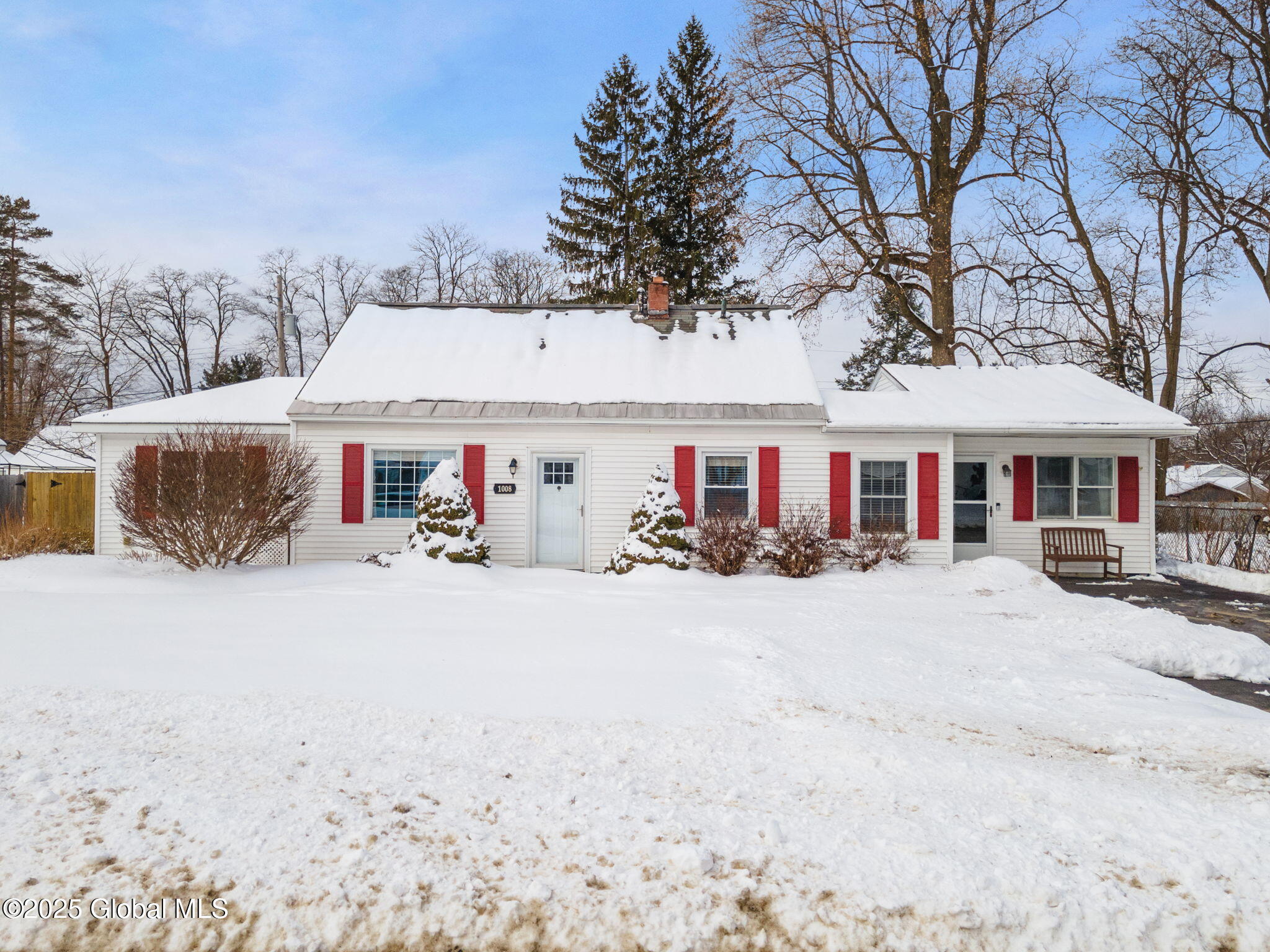1008 Roberta Road Rotterdam, NY 12303 - Photo 1 of 42 Front of House