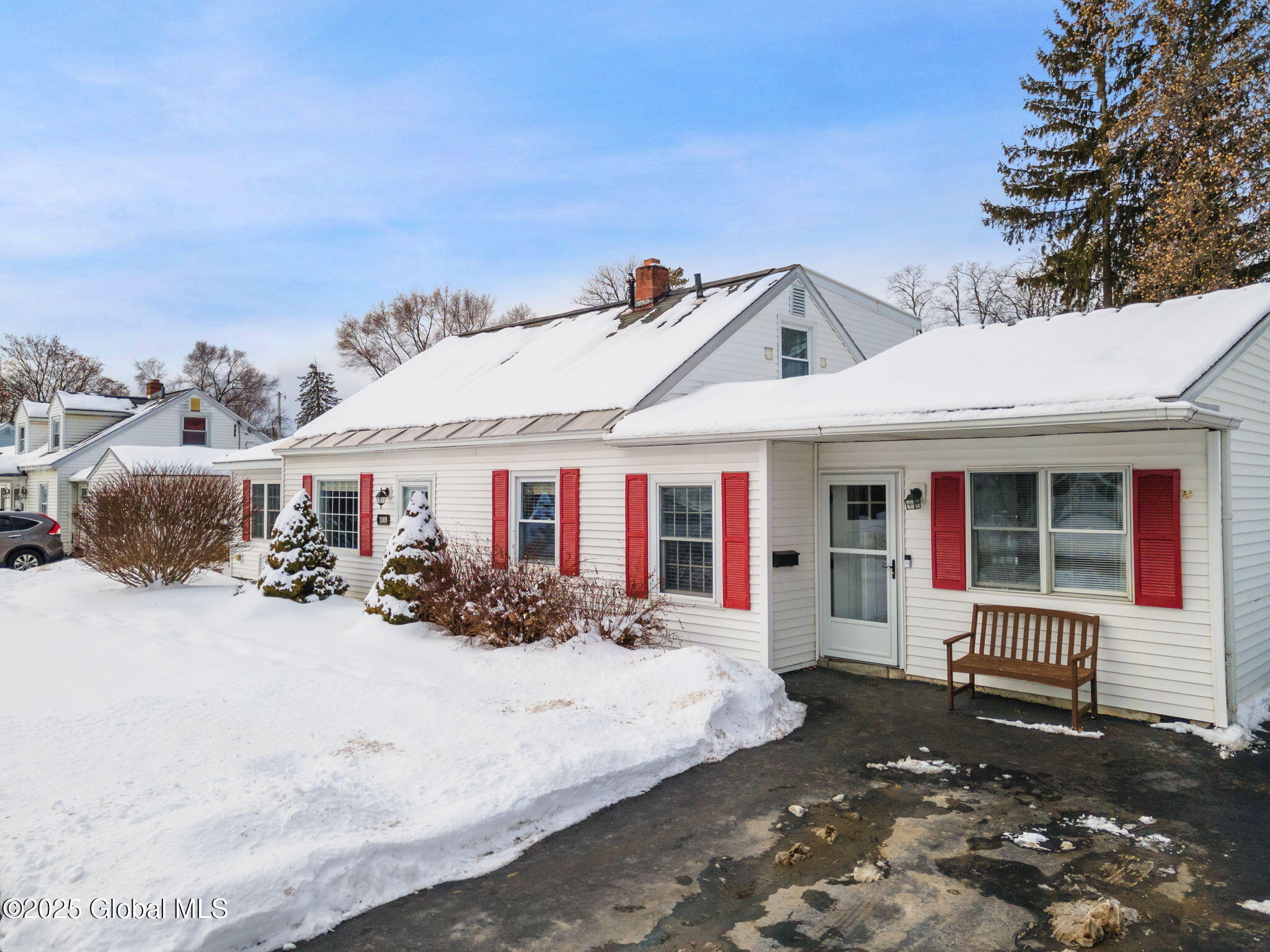 1008 Roberta Road Rotterdam, NY 12303 - Photo 4 of 42 4-1008RobertaRd_04