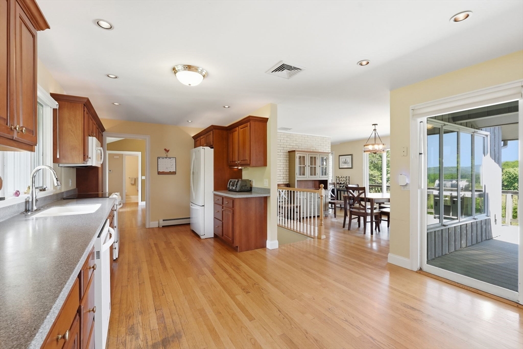 54 Sawmill Plain Road Deerfield, MA 01373 - Photo 12 of 42