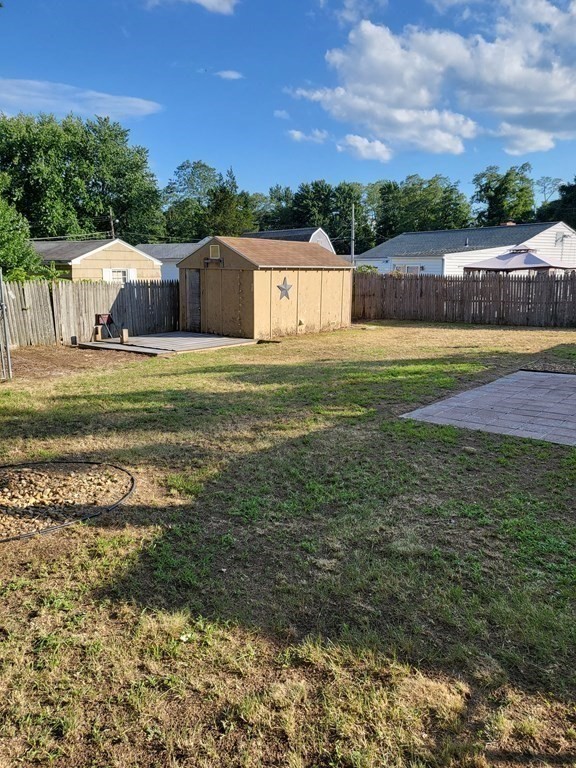 65 Pembroke Circle Springfield, MA 01104 - Photo 4 of 19