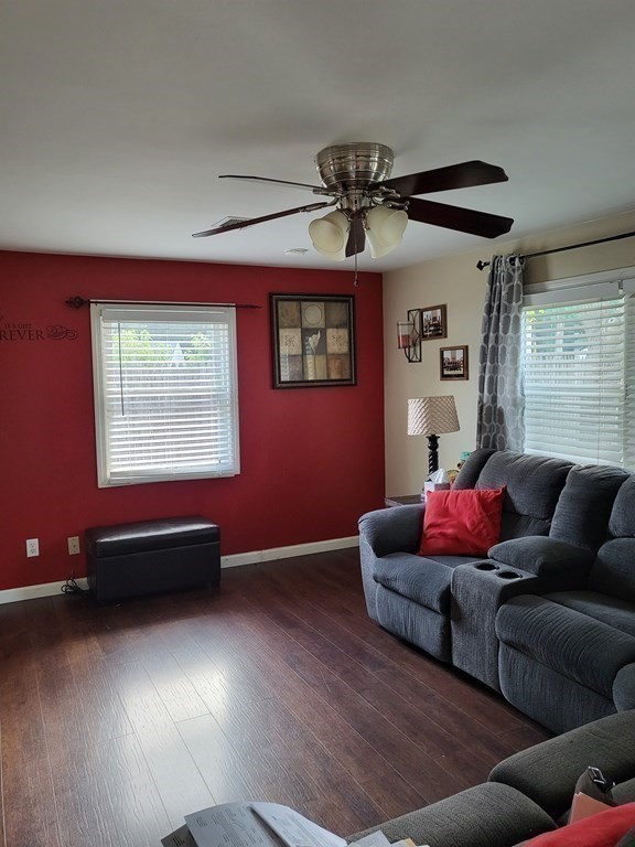 65 Pembroke Circle Springfield, MA 01104 - Photo 10 of 19