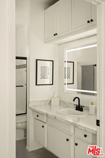 $709,000 | 1310 North Detroit Street, Unit 401, Los Angeles, CA 90046