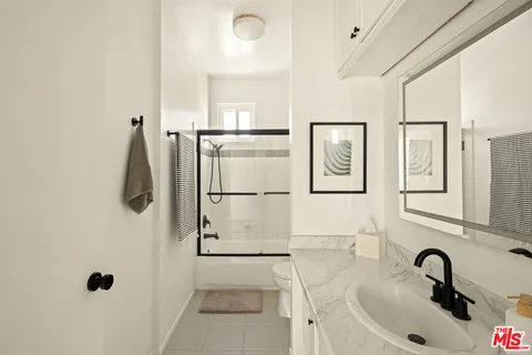 $709,000 | 1310 North Detroit Street, Unit 401, Los Angeles, CA 90046