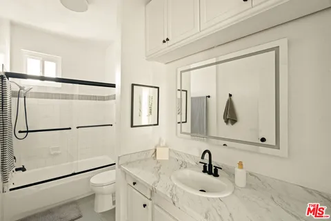 $709,000 | 1310 North Detroit Street, Unit 401, Los Angeles, CA 90046