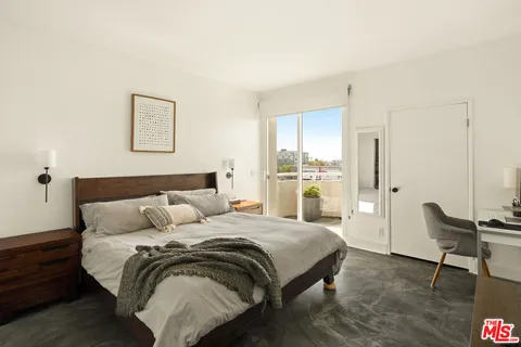 $709,000 | 1310 North Detroit Street, Unit 401, Los Angeles, CA 90046