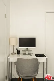 $709,000 | 1310 North Detroit Street, Unit 401, Los Angeles, CA 90046