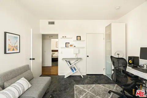 $709,000 | 1310 North Detroit Street, Unit 401, Los Angeles, CA 90046
