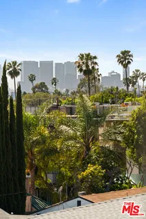 $709,000 | 1310 North Detroit Street, Unit 401, Los Angeles, CA 90046