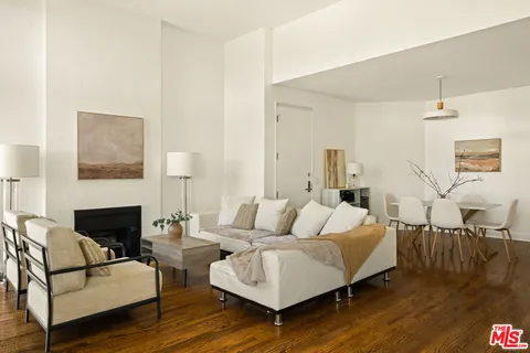 $709,000 | 1310 North Detroit Street, Unit 401, Los Angeles, CA 90046