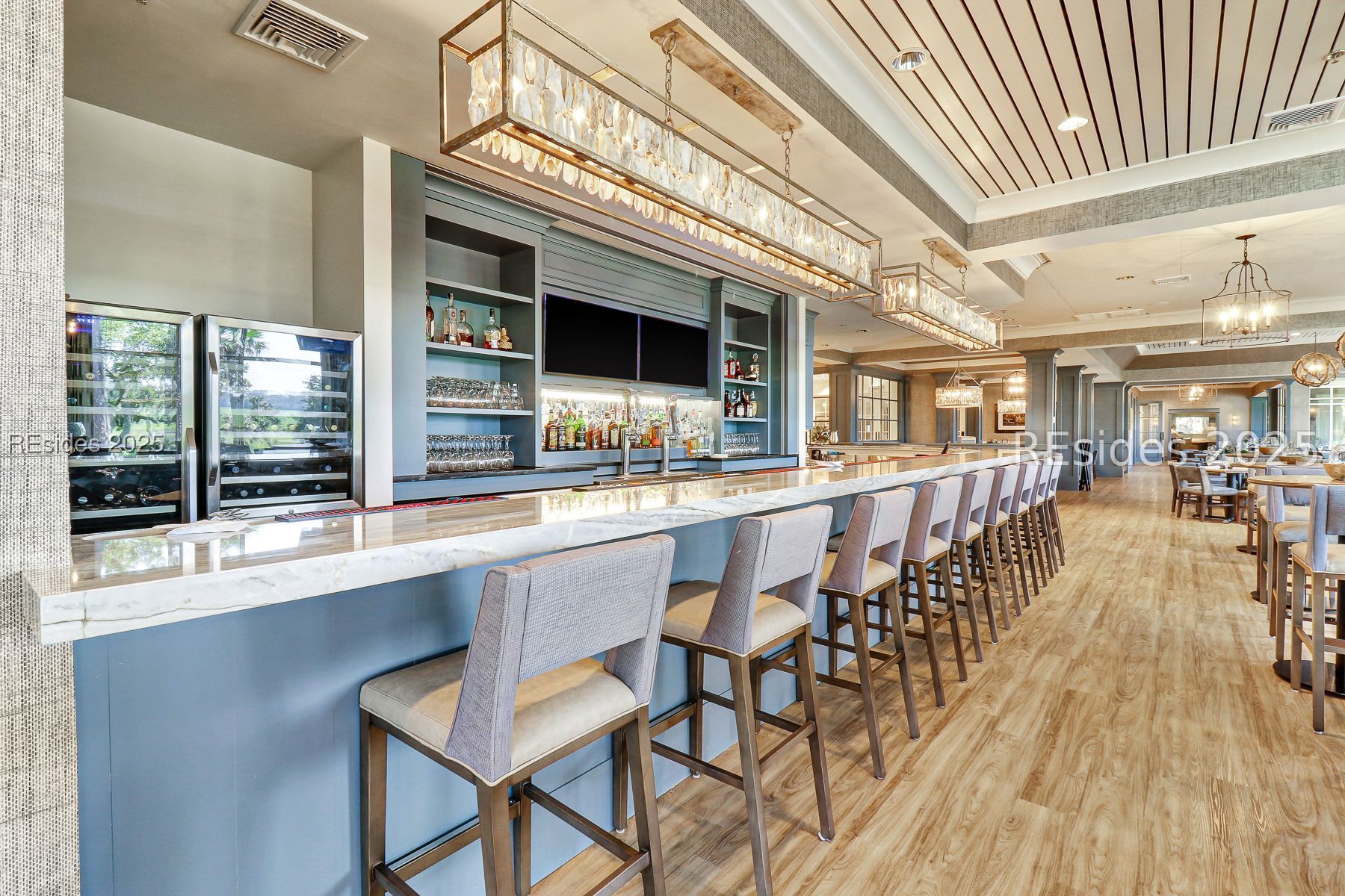 32 Wax Myrtle Court Hilton Head Island, SC 29926 - Photo 62 of 95 Moss Creek Clubhouse Bar