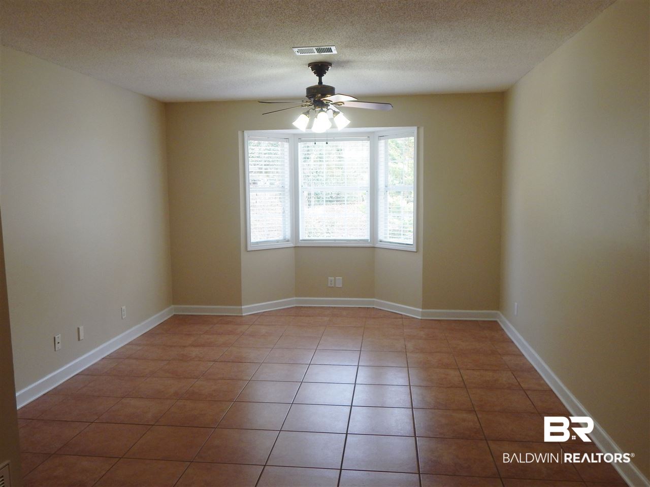 9861 Root Drive Semmes, AL 36575 - Photo 6 of 33