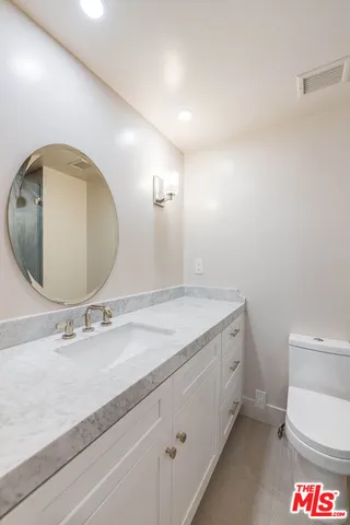 a bathroom with a tub