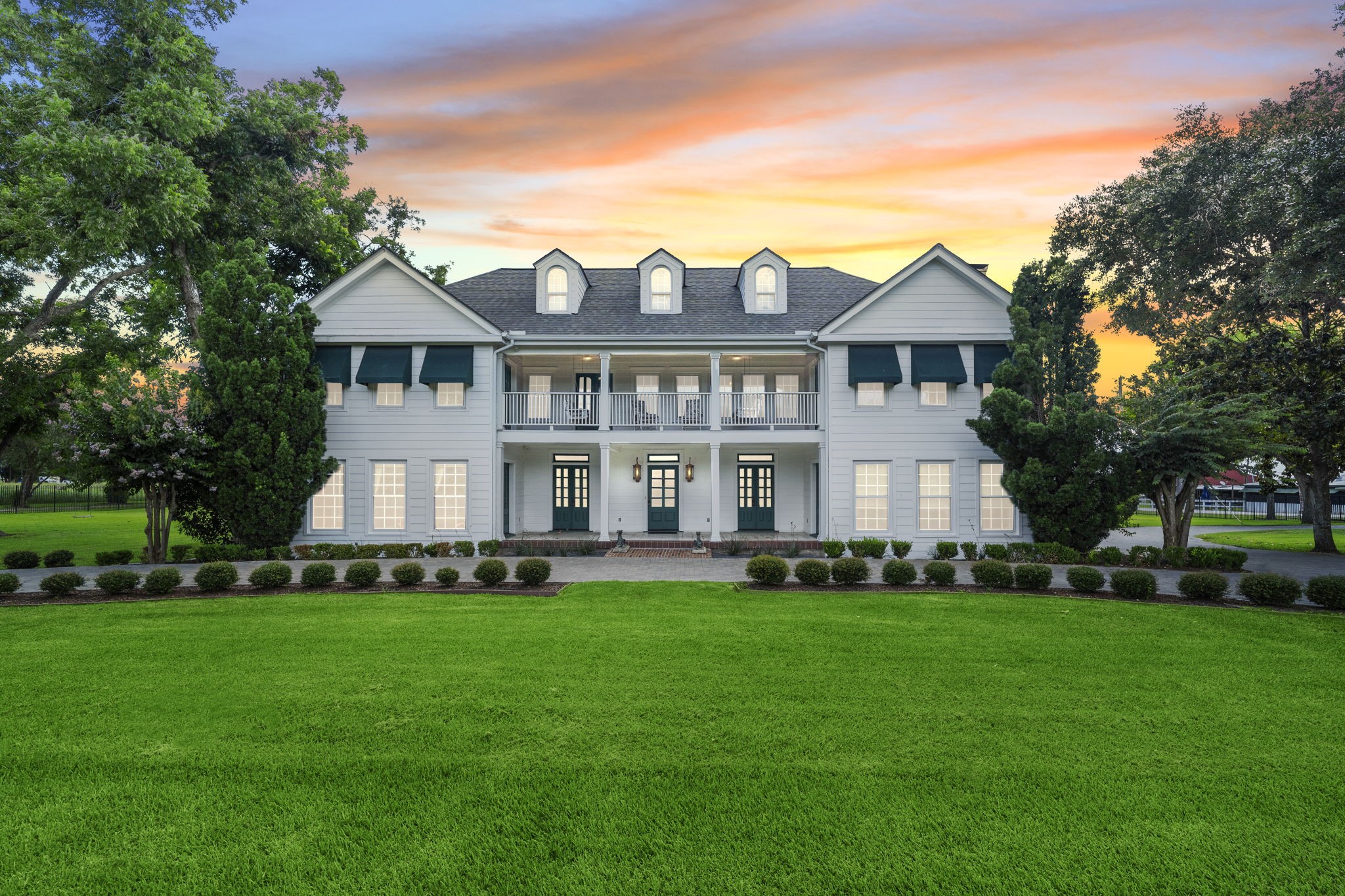 9827 FM 2759 Road Richmond, TX 77469 - Photo 48 of 50 a front view of a house with a garden