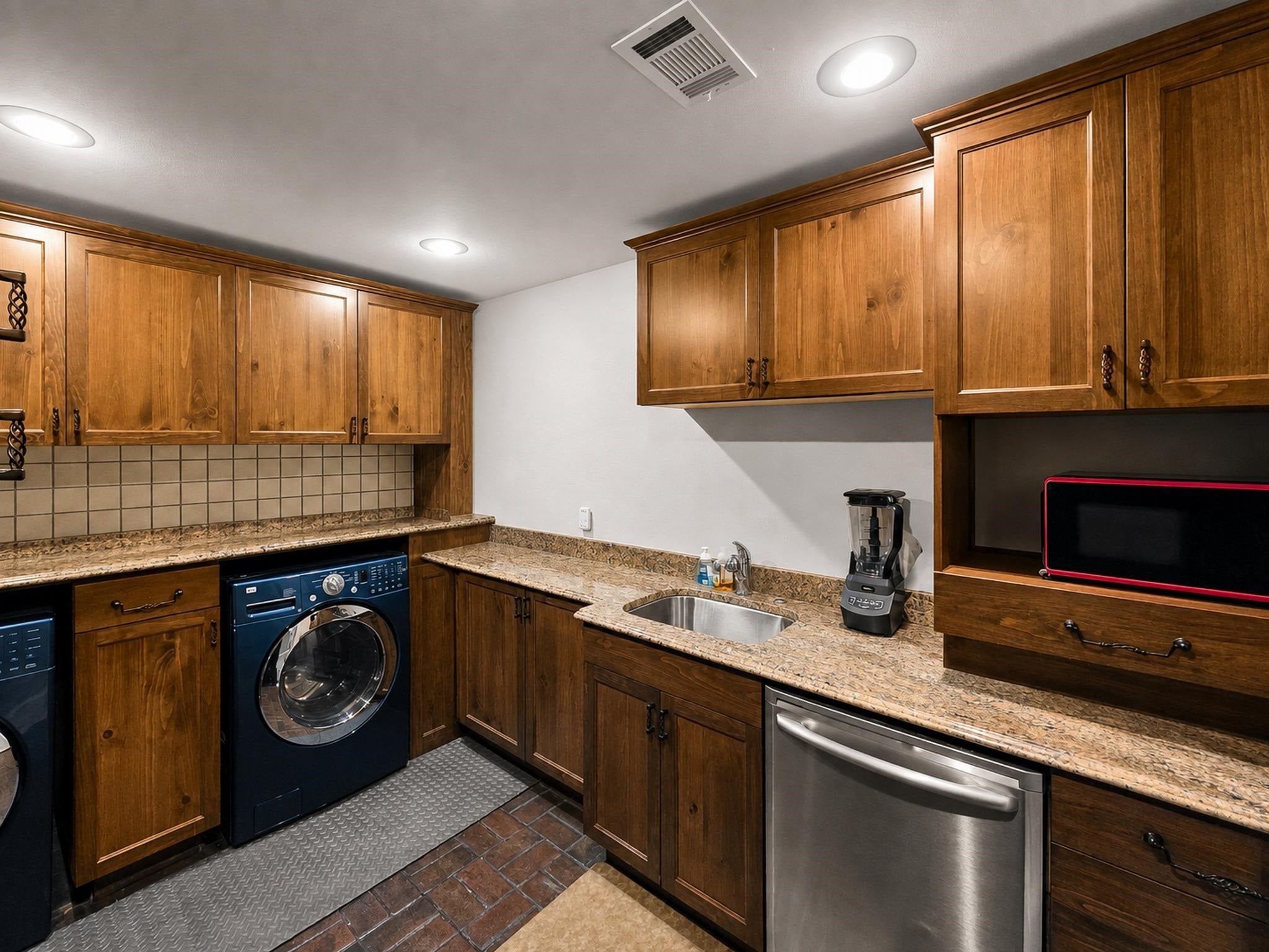 1725 Thomas Road Beaumont, TX 77706 - Photo 43 of 49 Gallery Image 43