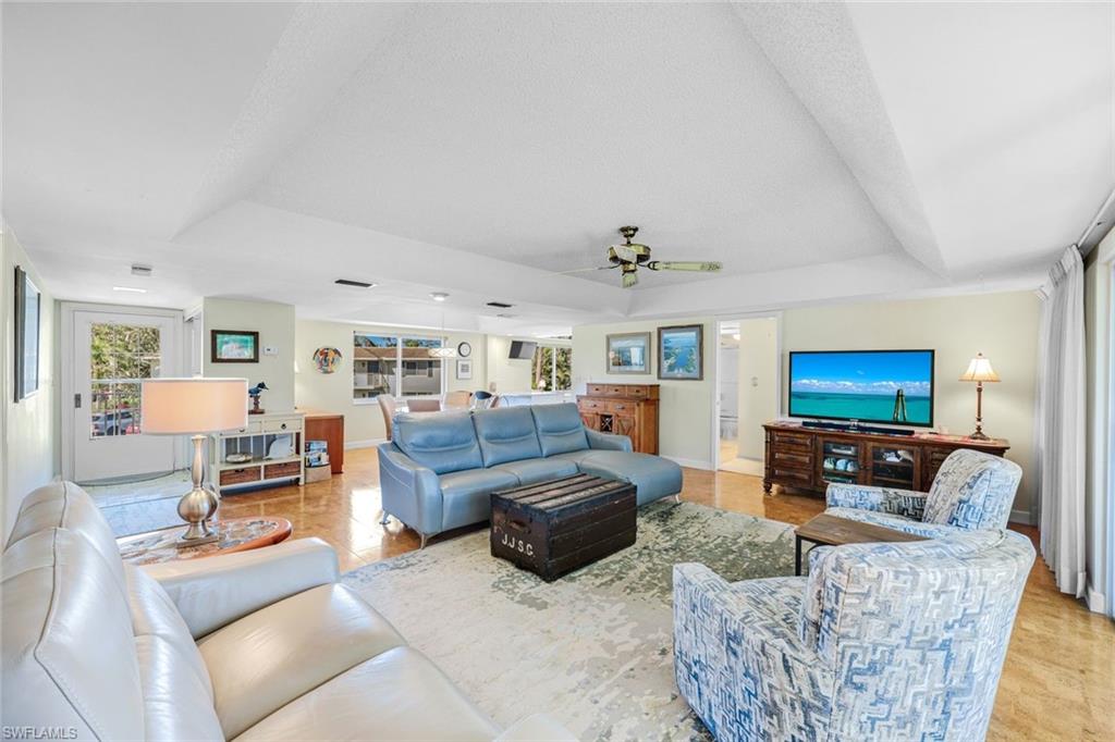 261 Memory Lane, Unit 4 Naples, FL 34112 - Photo 3 of 18 Gallery Image 3