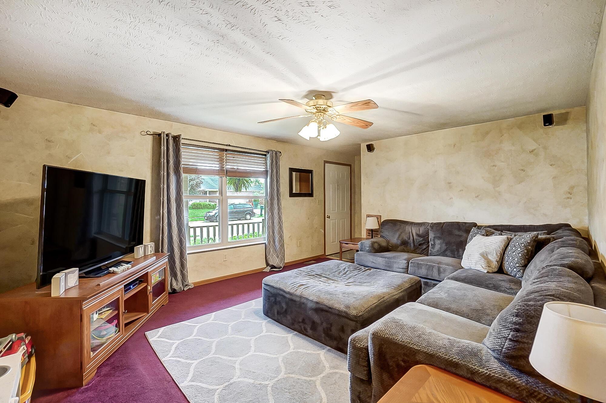 3979 Delmar Circle Springfield, OH 45503 - Photo 4 of 30 005