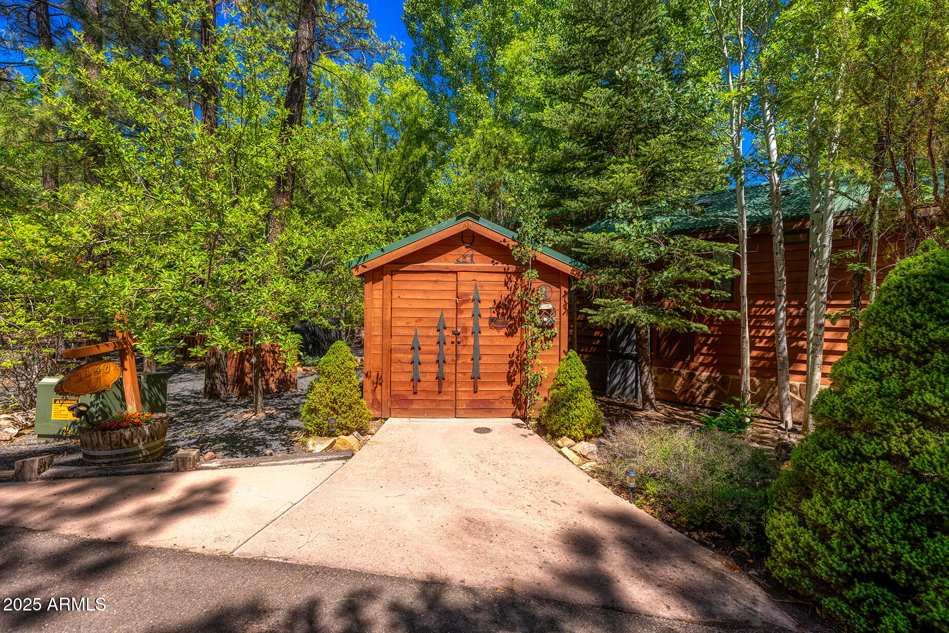 2140 Horseshoe Loop Show Low, AZ 85901 - Photo 25 of 35 Shed