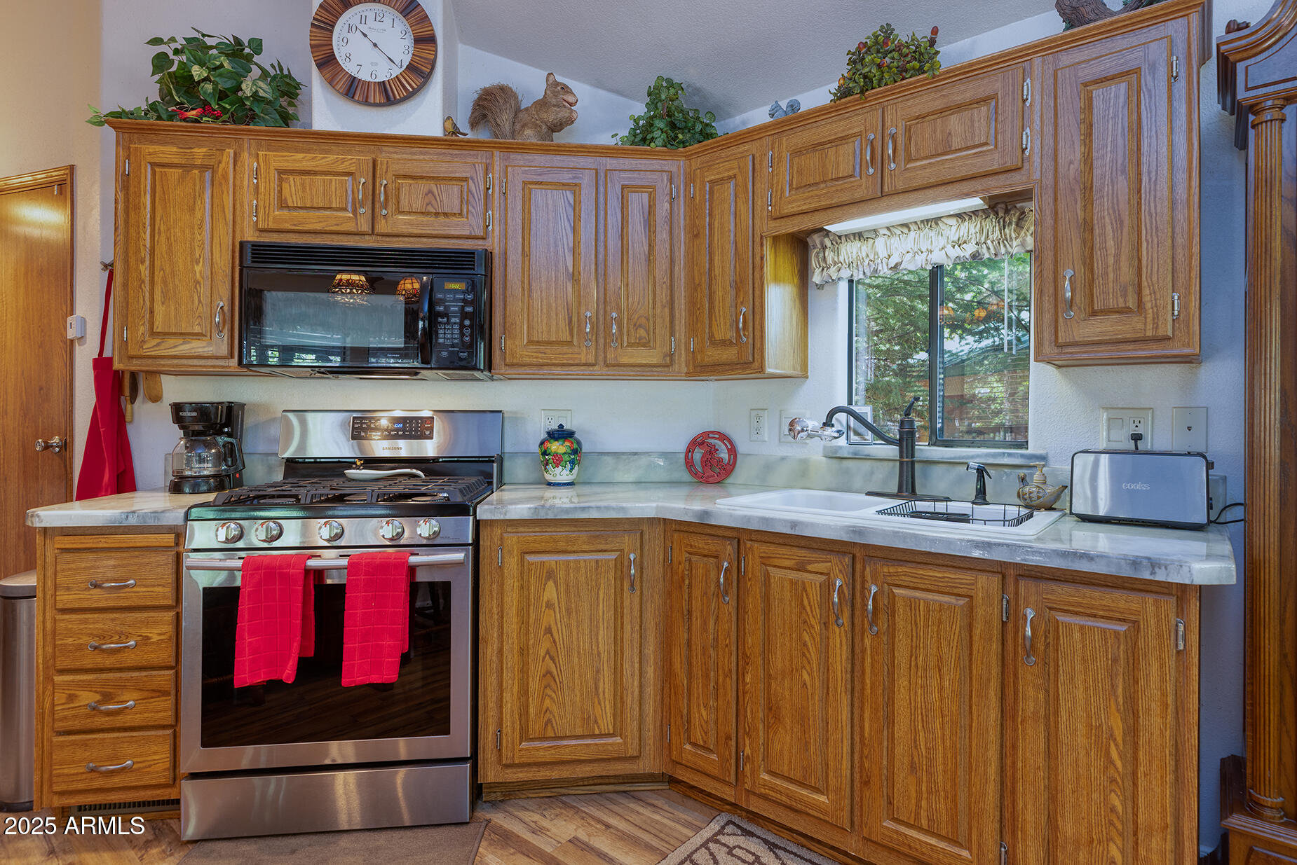 2140 Horseshoe Loop Show Low, AZ 85901 - Photo 10 of 35 Kitchen