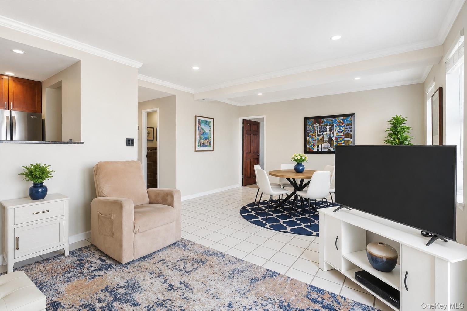 2 Richmond Road, Unit 4BB Long Beach, NY 11561 - Photo 4 of 10