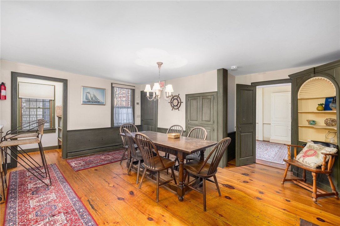 31 Bridge Street Newport, RI 02840 - Photo 12 of 50