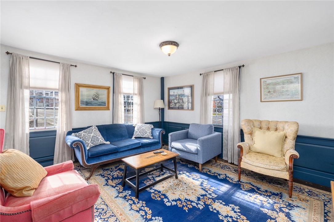 31 Bridge Street Newport, RI 02840 - Photo 15 of 50