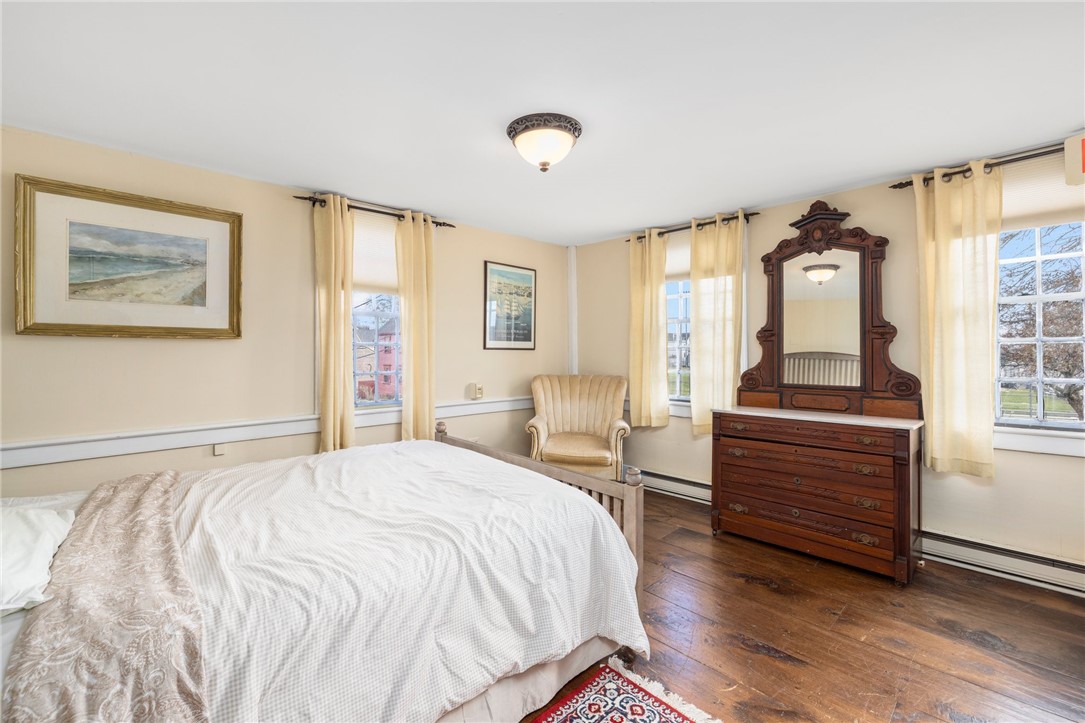 31 Bridge Street Newport, RI 02840 - Photo 32 of 50