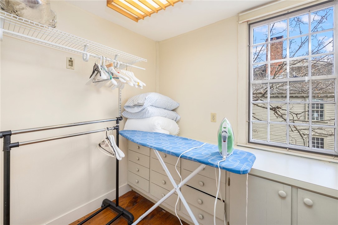 31 Bridge Street Newport, RI 02840 - Photo 37 of 50