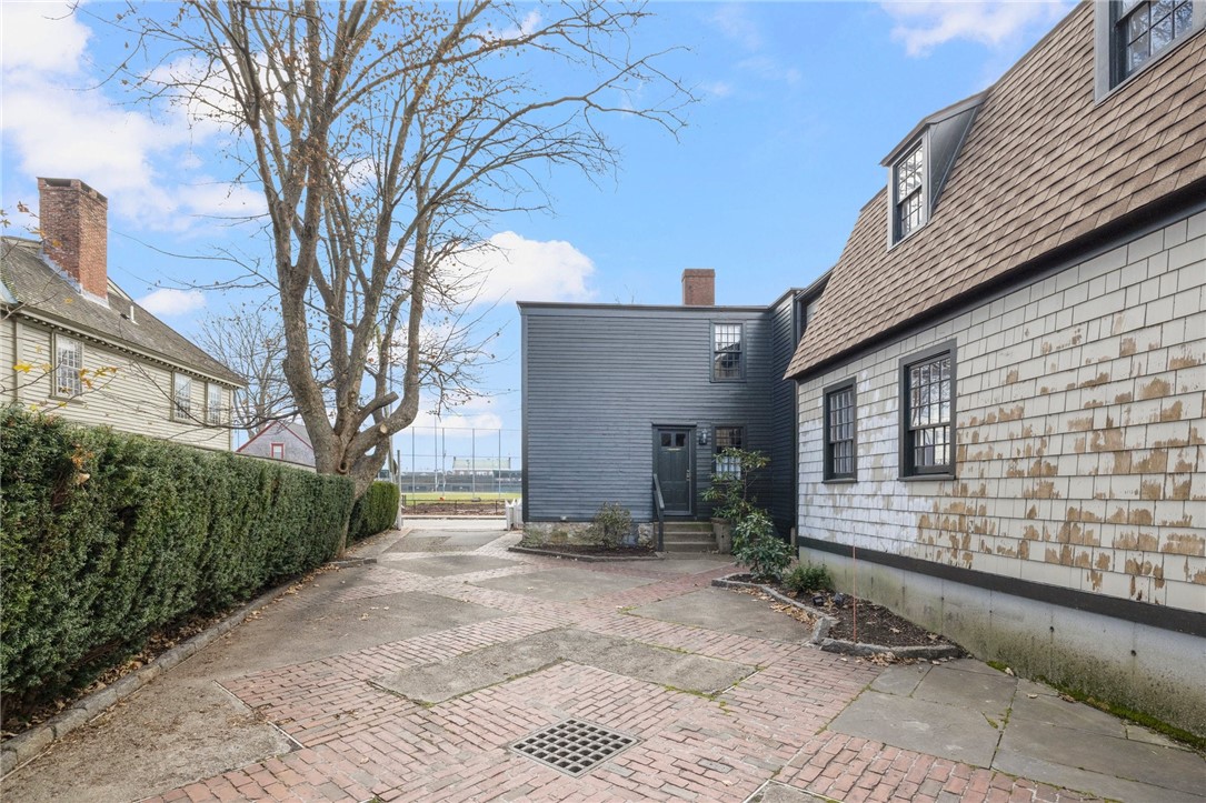 31 Bridge Street Newport, RI 02840 - Photo 38 of 50