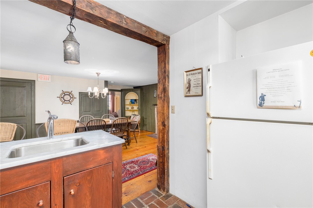 31 Bridge Street Newport, RI 02840 - Photo 10 of 50