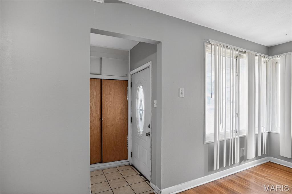 2240 Kerwin Drive St. Louis, MO 63136 - Photo 7 of 33