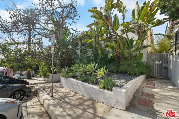 a view of outdoor space patio and entertaining space