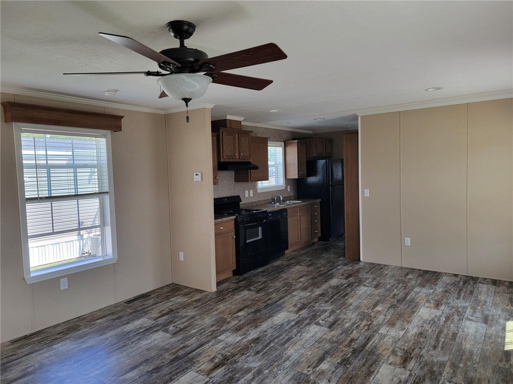 118 Oakleaf Drive Brutus, NY 13166 - Photo 5 of 24