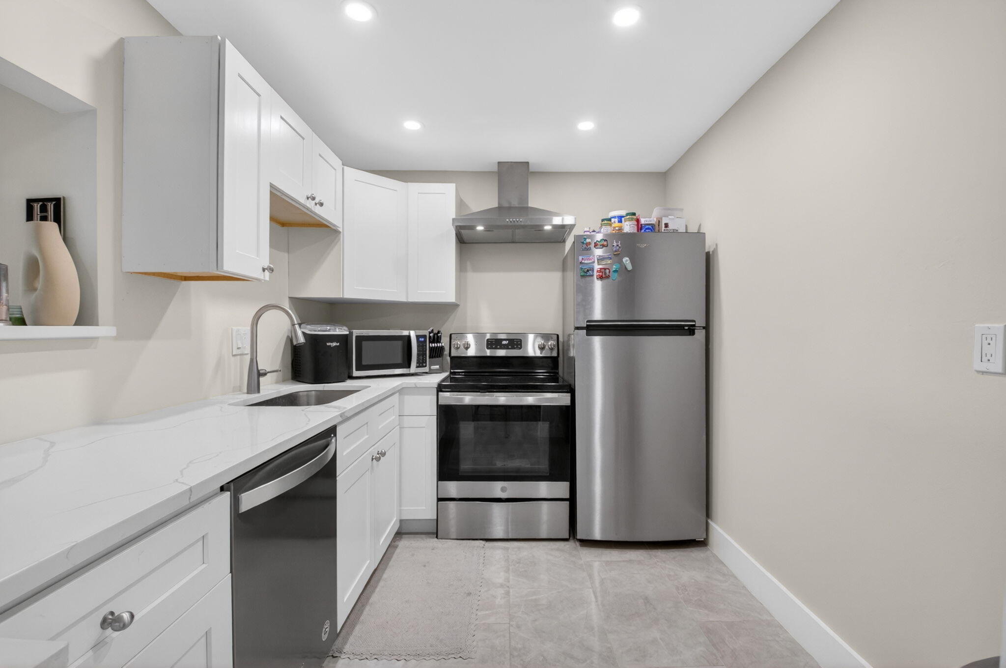 480 Northwest 20th Street, Unit 205 Boca Raton, FL 33431 - Photo 10 of 24 12-web-or-mls-DSC_1243