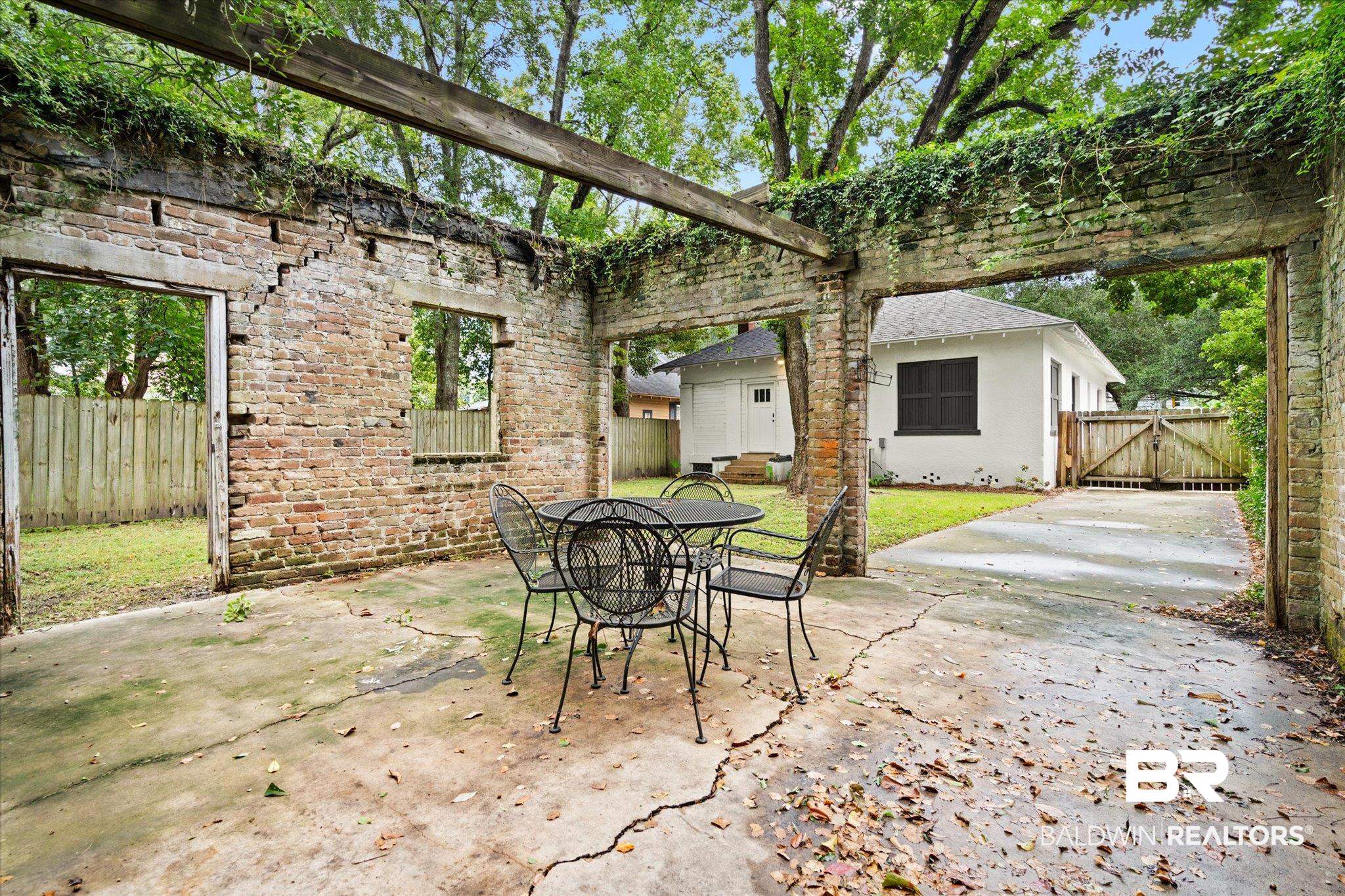 308 South Ann Street Mobile, AL 36604 - Photo 26 of 30 View of patio / terrace