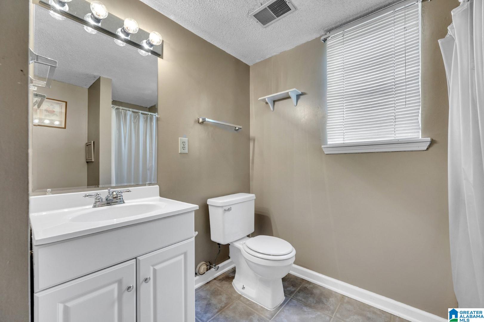 425 Florence Street Bessemer, AL 35023 - Photo 12 of 28