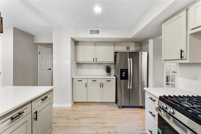 $479,900 | 3 Ridgeline Court, The Woodlands, TX 77381