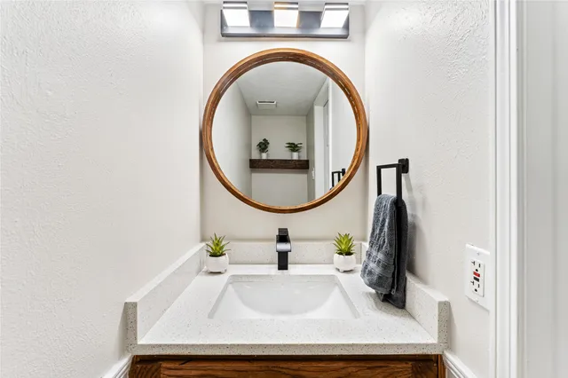 $479,900 | 3 Ridgeline Court, The Woodlands, TX 77381