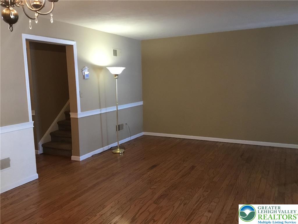 390 Fairview Street Emmaus, PA 18049 - Photo 17 of 34