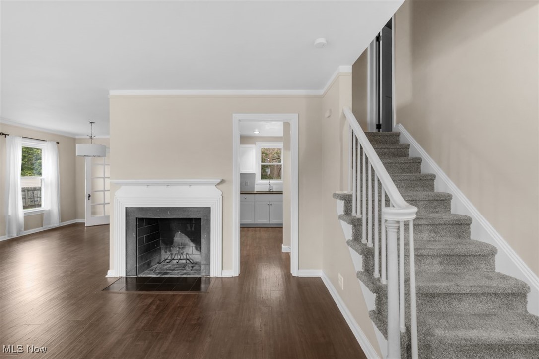 1747 Oakmount Road South Euclid, OH 44121 - Photo 4 of 28