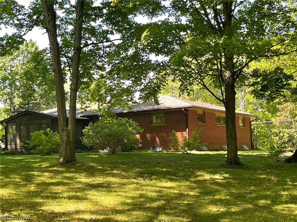 9101 Westwood Road Kirtland, OH 44094 - Photo 2 of 16