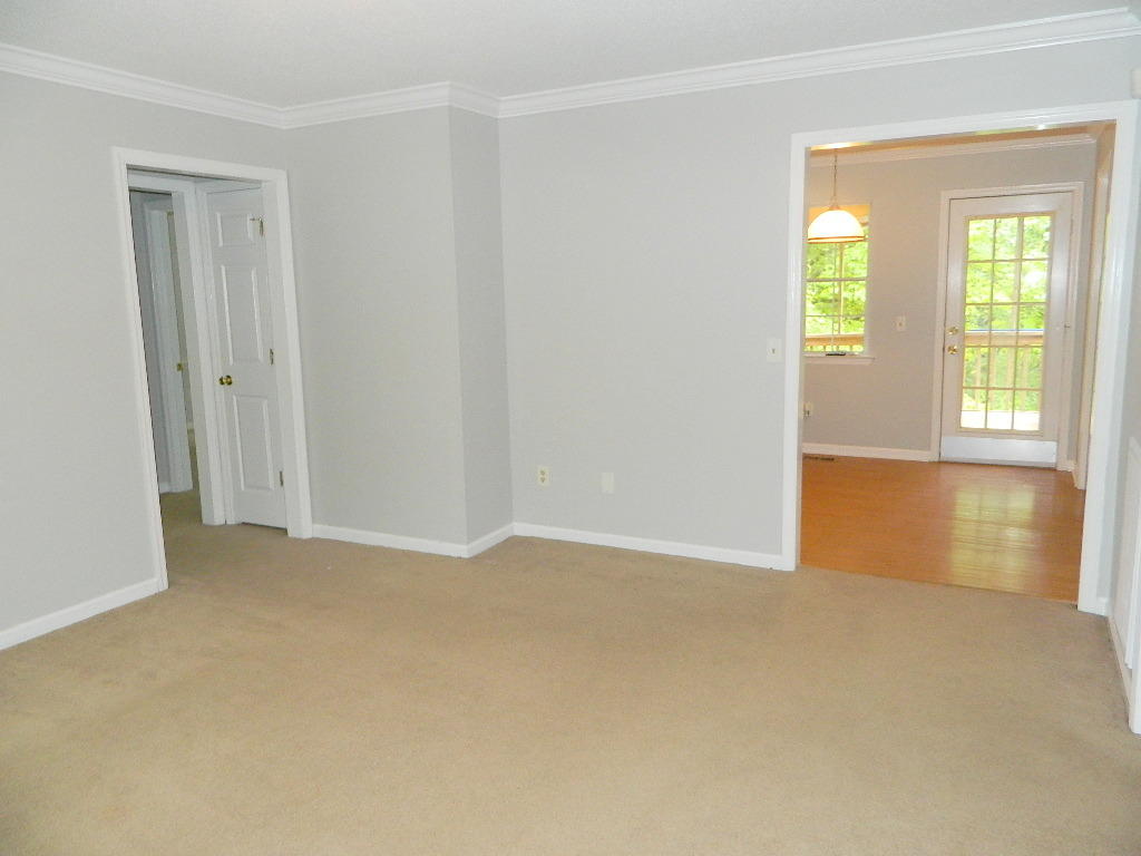 23 Anderson Road Ringgold, GA 30736 - Photo 3 of 36 Living Room