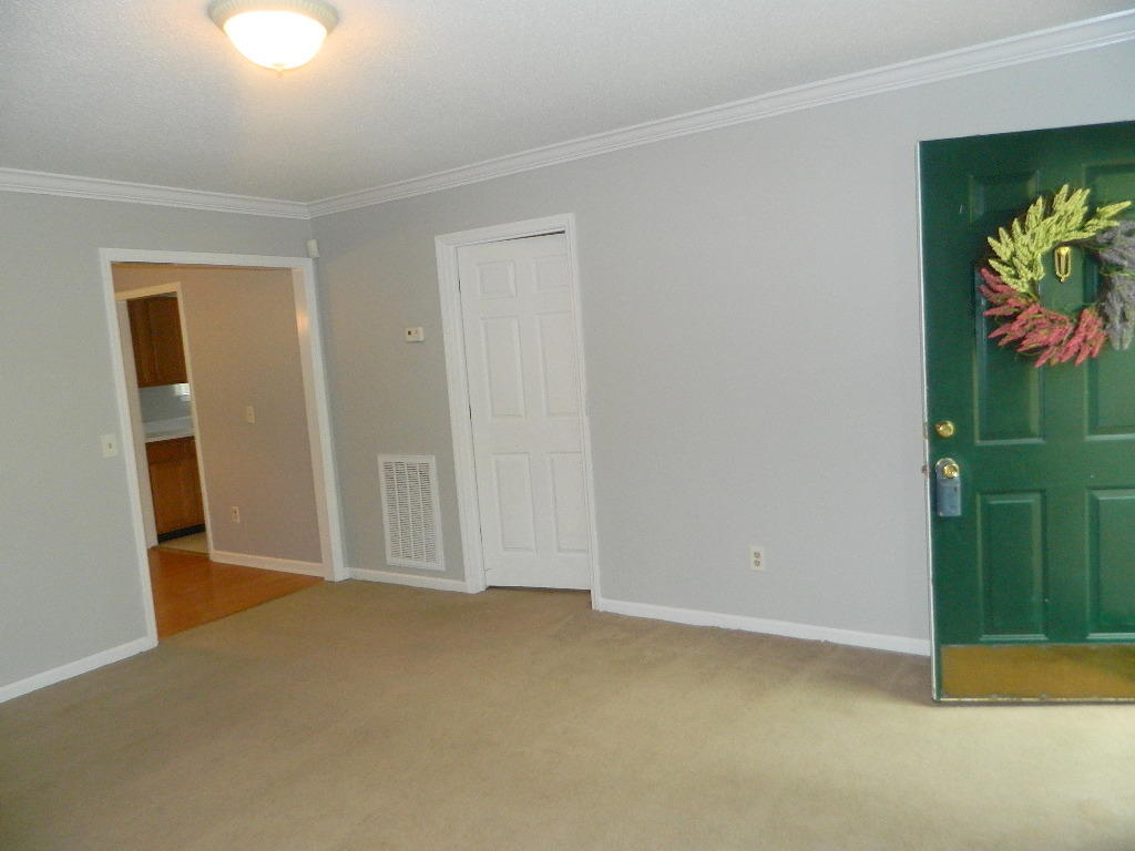 23 Anderson Road Ringgold, GA 30736 - Photo 7 of 36 Living Room