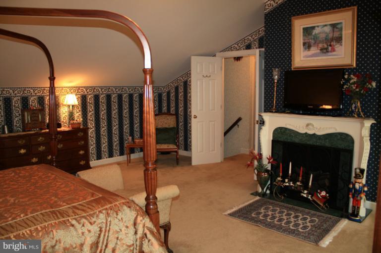 9617 North Wind Road Parkville, MD 21234 - Photo 13 of 30 Bedroom (Master)