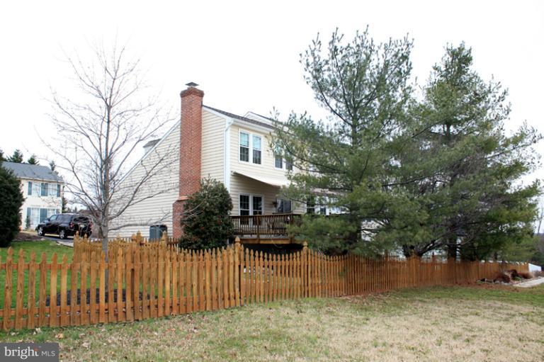 9617 North Wind Road Parkville, MD 21234 - Photo 16 of 30 Exterior (Rear)